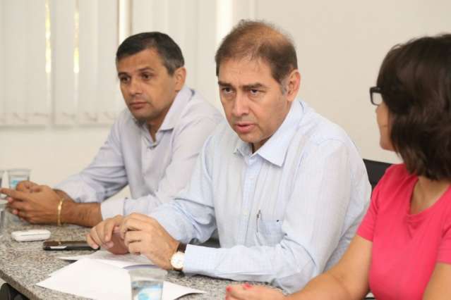 Prefeito diz que demitir&aacute; mais 230 casos irregulares ligados &agrave; Omep e Seleta
