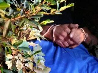 Corpo &eacute; encontrado amorda&ccedil;ado e com m&atilde;os amarradas em matagal