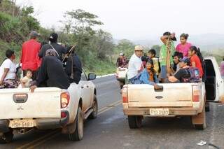 Depois da notícia, índios voltam para áreas ocupadas. (Foto: Eliel Oliveira) 