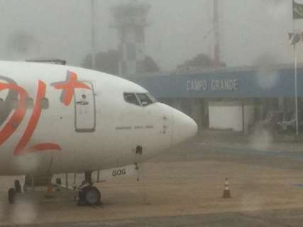  Aeroporto Internacional fecha para pousos e decolagens devido ao mau tempo 
