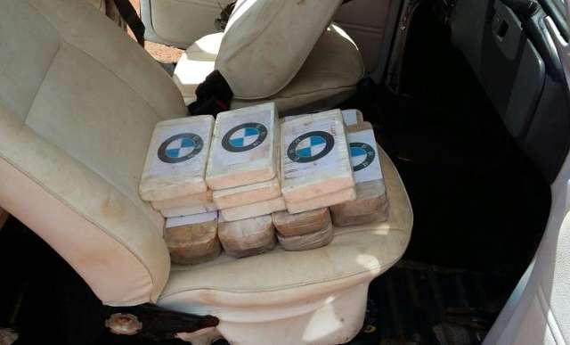 Fusca trafegava recheado de coca&iacute;na em rodovia na regi&atilde;o de fronteira