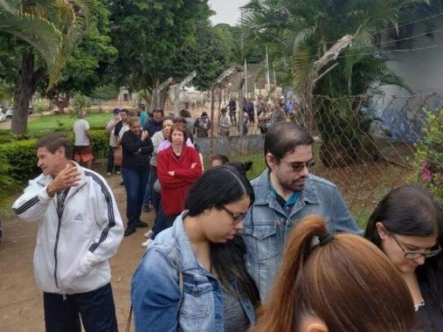 Procura surpreende e vacina contra a gripe acaba em 41 postos da Capital