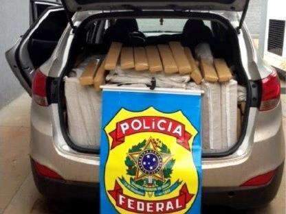 Condutor abandona ve&iacute;culo carregado com 800 kg de maconha na BR-163