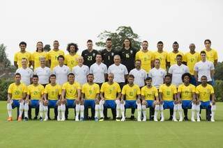 A foto oficial da Seleção Brasileira, registro feito nesta sexta-feira no encerramento da fase de treinamento no CT do Tottenham, em Londres (Foto: Lucas Figueiredo/CBF)