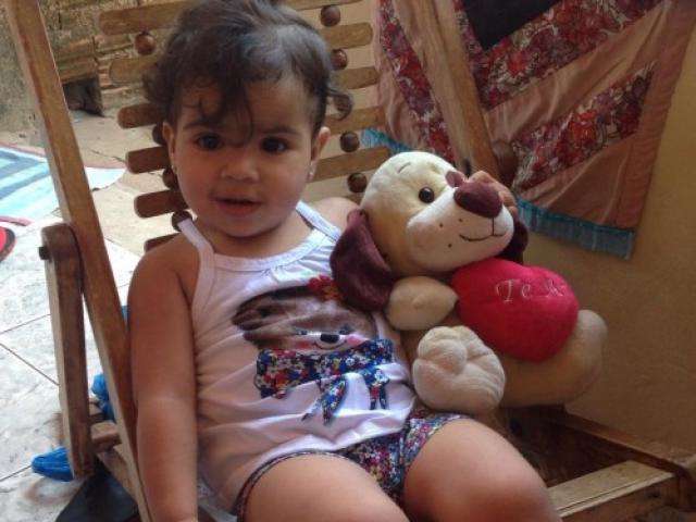 Sensibilizada pela doen&ccedil;a do filho, Aline pede doa&ccedil;&atilde;o a menina com leucemia