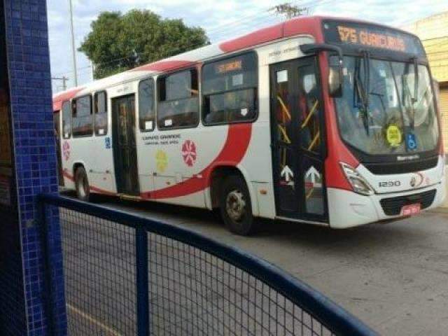 Greve chega ao fim, mas transporte coletivo continua com opera&ccedil;&atilde;o f&eacute;rias