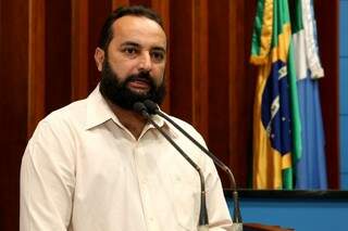 Edmar Soares, presidente da ACS, pediu apoio dos deputados estaduais junto ao governo (Foto: Victor Chileno/ALMS)