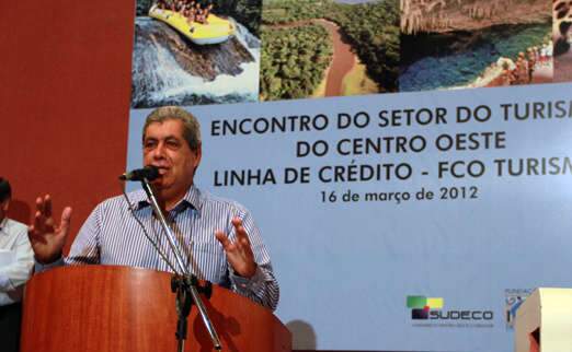  Puccinelli diz que est&aacute; &quot;sobrando mulher&quot; e que vice de Giroto sai em maio 