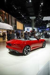 Jaguar lança F-Type 2016 no Brasil