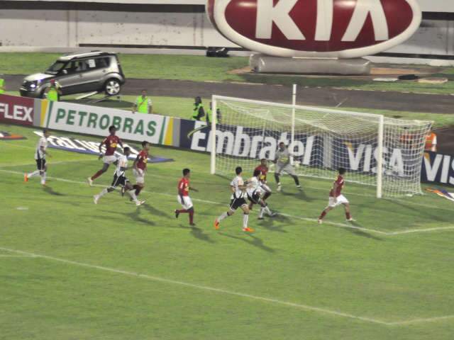  R&ocirc;mulo faz 6 a 1 para o Vasco contra o Comercial em Campo Grande