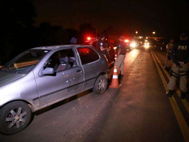 Pol&iacute;cia ainda n&atilde;o tem suspeito de atentado com morte no anel vi&aacute;rio