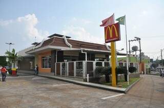 McDonald&#039;s chegou em 1997 a Campo Grande, a primeira rede internacional a desembarcar na cidade. (Foto: Marcelo Calazans)