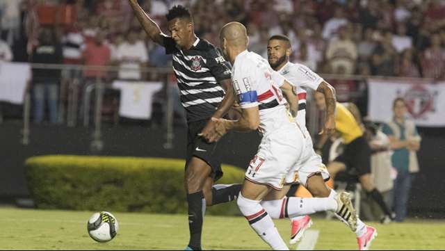 S&atilde;o Paulo e Corinthians ficam no empate em cl&aacute;ssico no Morumbi