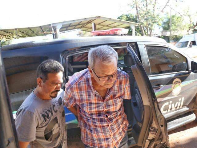 Ex-m&eacute;dico condenado por mutila&ccedil;&otilde;es &eacute; levado para o Centro de Triagem 