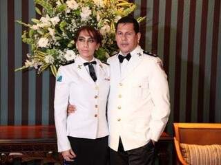 Major Valdeni Lopes Nogueira, 47 anos e a tenente-coronel Itamara Romeiro Nogueira, 40 (Foto: Divulgação/ Facebook)