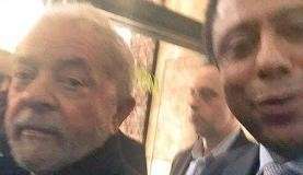 &quot;N&atilde;o devo e n&atilde;o temo&quot;, diz ex-presidente Lula a militantes do PT