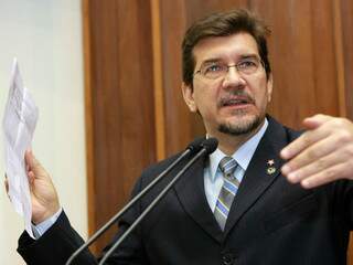 Deputado Pedro Kemp levantou assunto e foi seguido de discursos inflamados de outros parlamentares. (Foto: Divulgação)