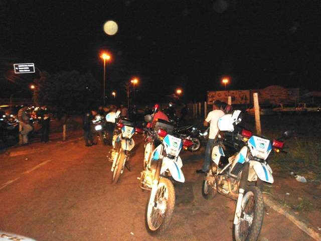  Pol&iacute;cia flagra 43 adolescentes em boate no centro de Campo Grande
