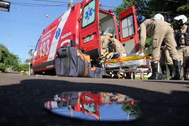 Colis&atilde;o entre Biz e caminhonete deixa tr&acirc;nsito lento na Avenida Noroeste
