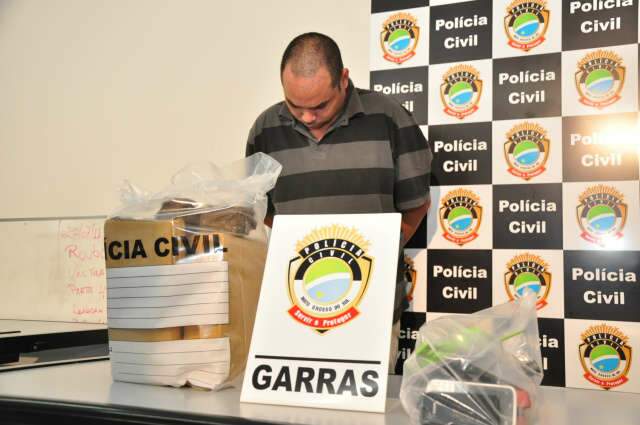  Homem preso com dinamites tentou furto em ag&ecirc;ncia banc&aacute;ria