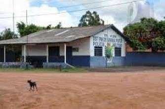 Homem invade casa, atira em casal e acerta crian&ccedil;a de dois anos