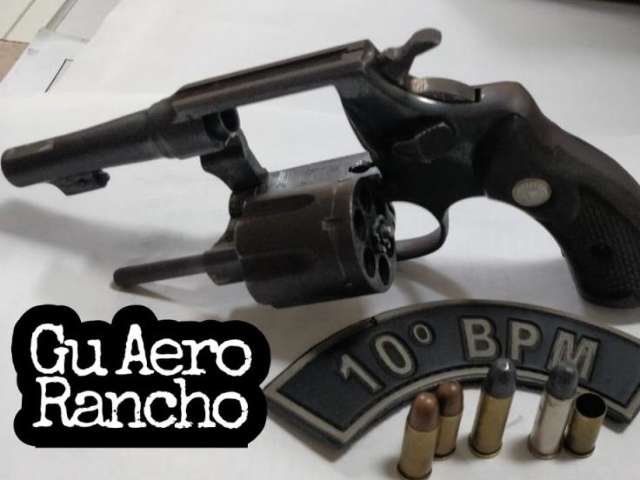 Mulher foge de c&aacute;rcere, pede ajuda em restaurante e marido &eacute; preso com arma 