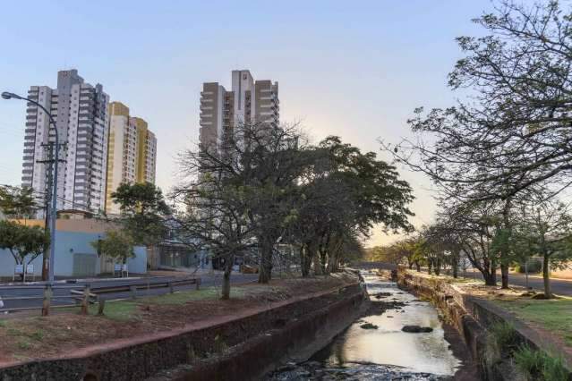 Domingo ser&aacute; mais um dia de sol, seco e umidade abaixo dos 20%