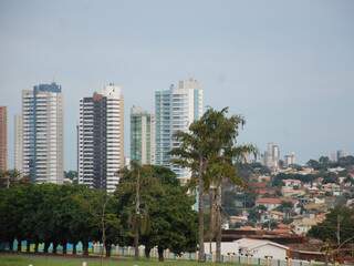 Previsão indica tempo claro para este sábado em Campo Grande. (Foto: Pedro Peralta)