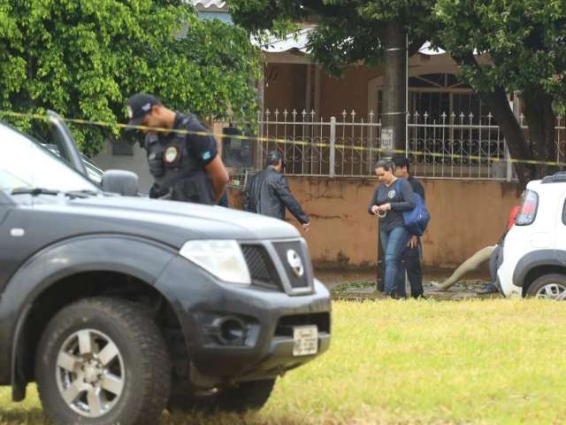 Pol&iacute;cia faz reconstitui&ccedil;&atilde;o da morte do menino Kauan em casa de suspeito