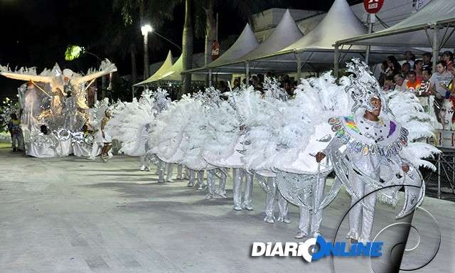 Escolas de samba do grupo de acesso de Corumb&aacute; desfilam neste domingo