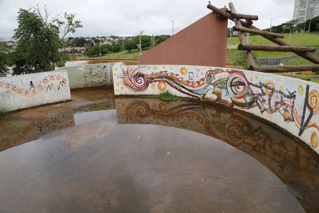 Cheio de criadouros de inseto, Parque das Na&ccedil;&otilde;es deve passar por limpeza