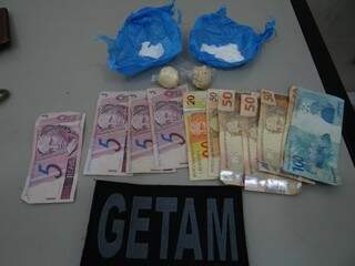 A cocaína encontrada, renderia mais de 350 papelotes (Foto: Osvaldo Duarte)