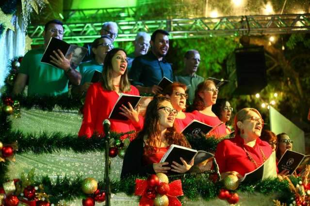 Hoje tem apresenta&ccedil;&otilde;es do projeto Encanto de Natal na Morada dos Ba&iacute;s