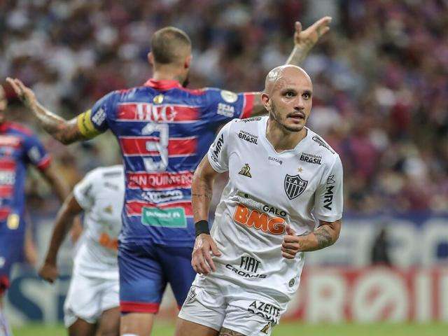 Atl&eacute;tico-MG tem jogador expulso, mas arranca empate com o Fortaleza