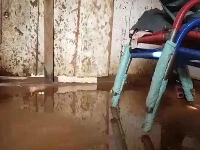 Em residencial inacabado, dia seguinte &agrave; chuva &eacute; de contar perdas