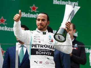 Lewis Hamilton vence corrida histórica na China (Foto: Divulgação - Fórmula 1)