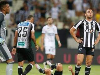 Com o resultado o Botafogo fica em 12º na tabela com 35 pontos, enquanto o Ceará está em 17º com 21. (Foto: J. L. Rosa/GE)