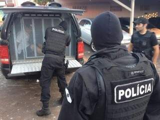 Polícia cumpre mais de 700 mandados no Paraná (Foto: Fernando Lopes/ RPC Cascavel)