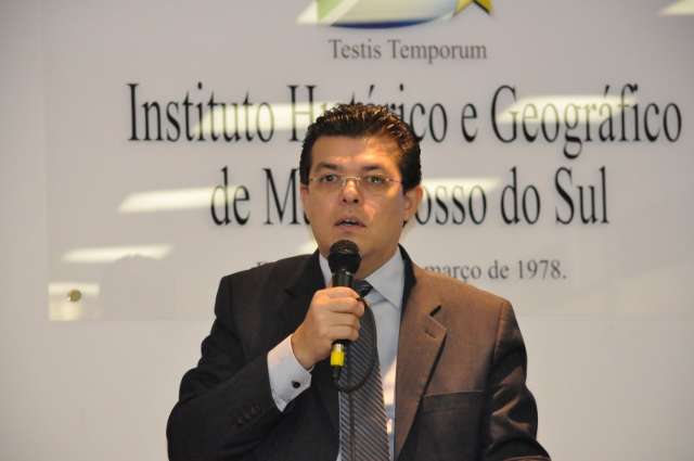 Olarte diz que equilibrou contas e promete entregar tr&ecirc;s creches e postos