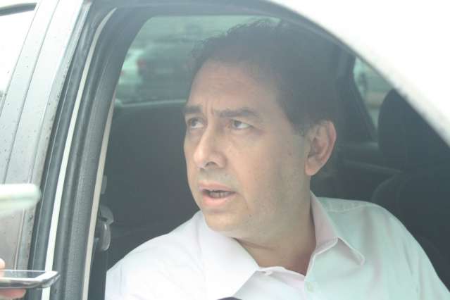 Cassa&ccedil;&atilde;o n&atilde;o resulta em demiss&atilde;o autom&aacute;tica de Tha&iacute;s Helena, diz Bernal