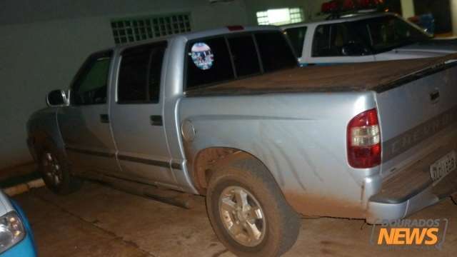 Trio &eacute; preso por roubar caminhonete e assaltar resid&ecirc;ncia em S&atilde;o Gabriel 