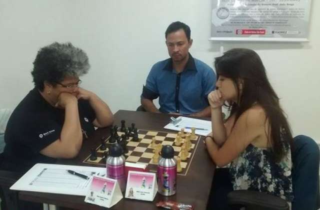 &Aacute;rbitros enxadristas da capital participam de torneio em SP