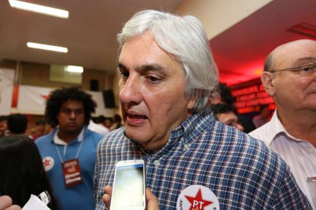Delc&iacute;dio diz que &ldquo;bus&atilde;o&rdquo; est&aacute; enchendo e mira PRB para alian&ccedil;a 