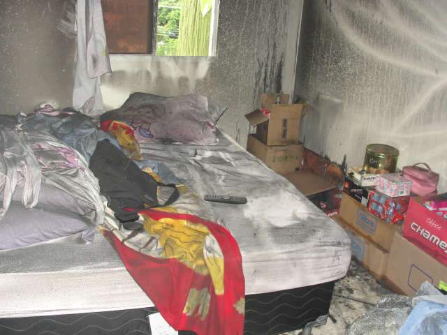  Curto-circuito em televis&atilde;o provoca princ&iacute;pio de inc&ecirc;ndio em apartamento 