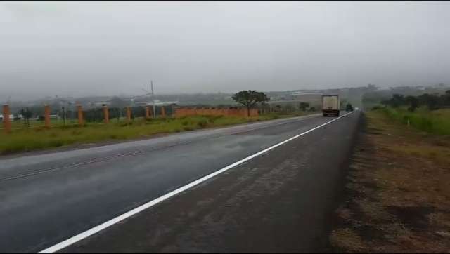 AO VIVO: Neblina atrapalha visibilidade e risco de acidentes aumenta na BR-163