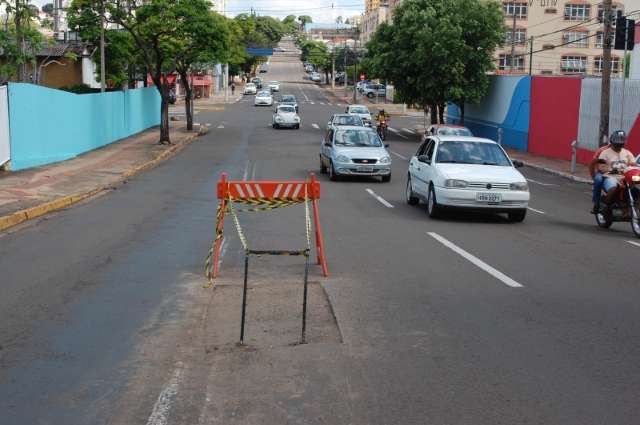 Buracos voltam a tomar conta de ruas do Centro, 1&ordm; alvo de for&ccedil;a-tarefa