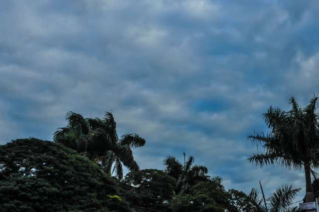 S&aacute;bado amanhece com c&eacute;u nublado e previs&atilde;o &eacute; de chuva em algumas cidades