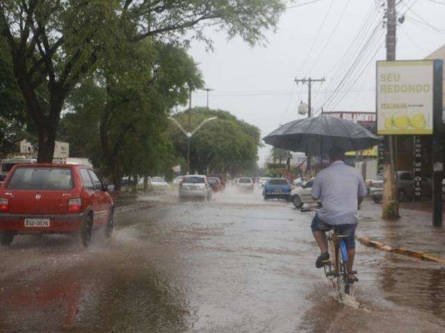 Em 10 dias, chuva ultrapassa esperado para o m&ecirc;s em 3 cidades