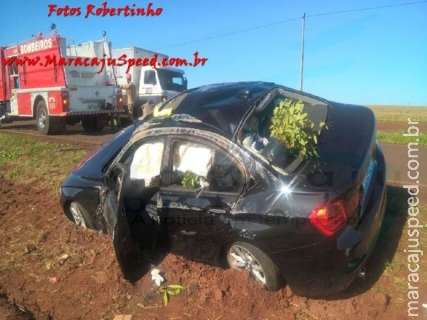 Cônsul do Paraguai capota BMW em rodovia de MS e fica ferido 