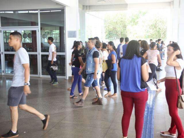 Com mil vagas, concurso para professor ser&aacute; realizado neste domingo